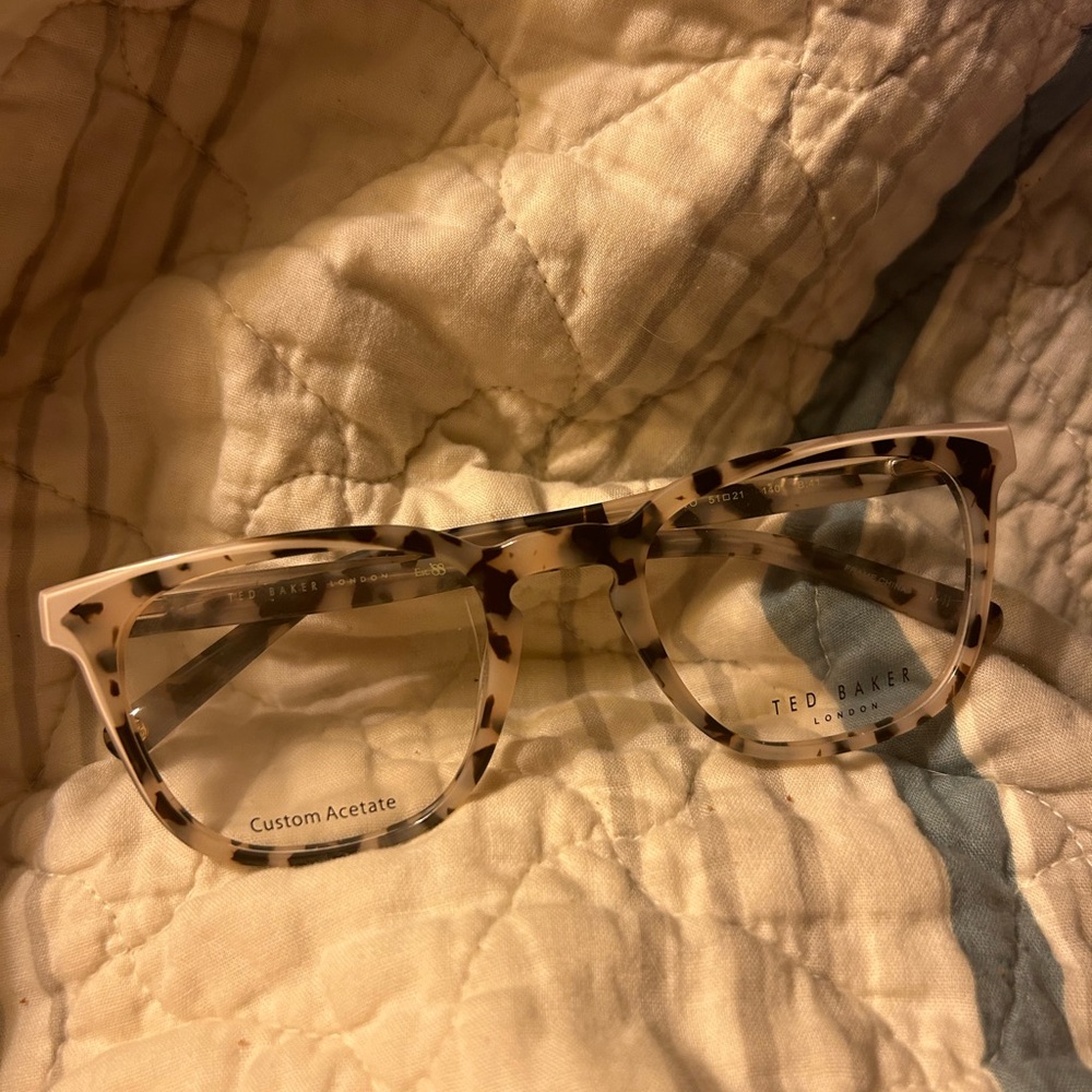 Ted Baker London Tortoiseshell Cat-Eye Glasses - Beige and Brown